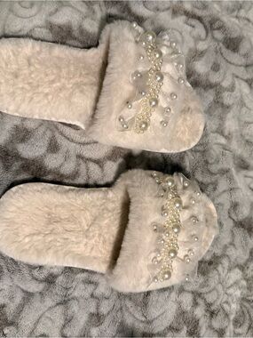 Faux Fur Pearl-Embellished Slide Slippers - Cream